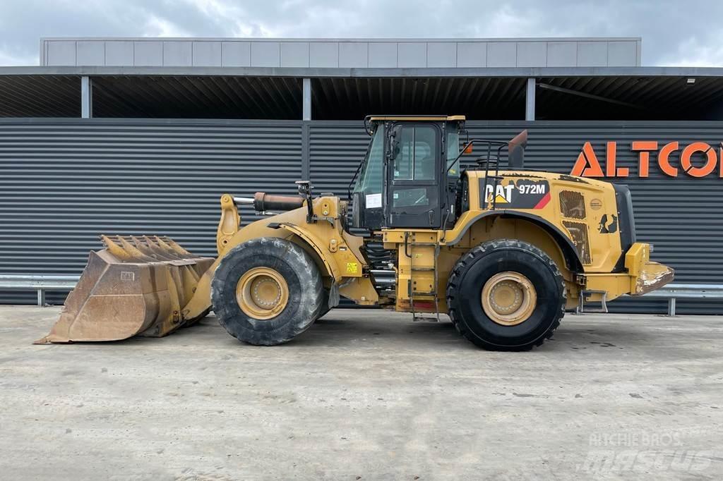 CAT 972M Фронтальні навантажувачі
