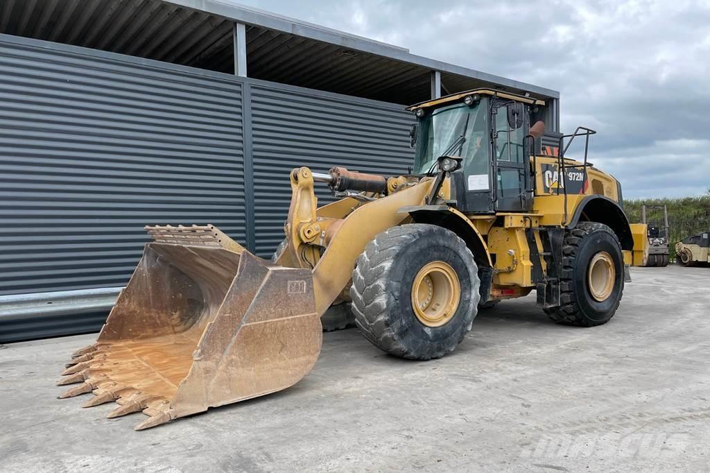 CAT 972M Фронтальні навантажувачі