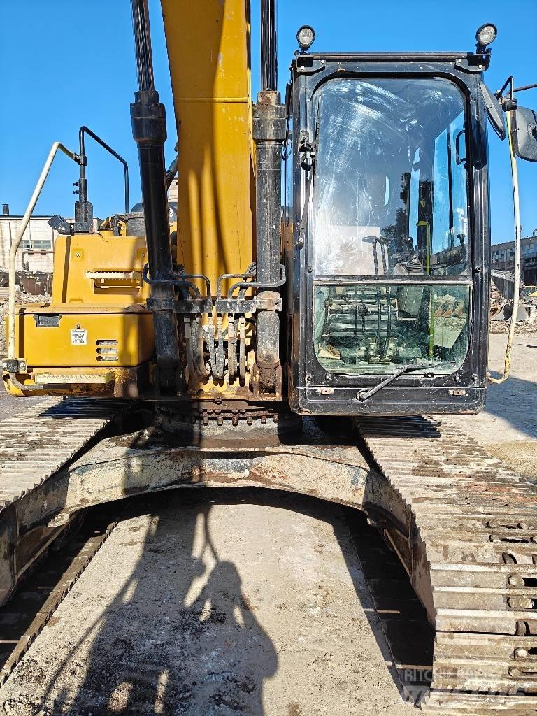 CAT 320F Гусеничні екскаватори