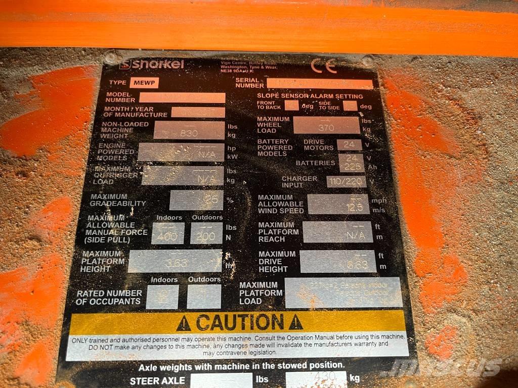 Snorkel TM 12 Вертикальні щоглові підйомники