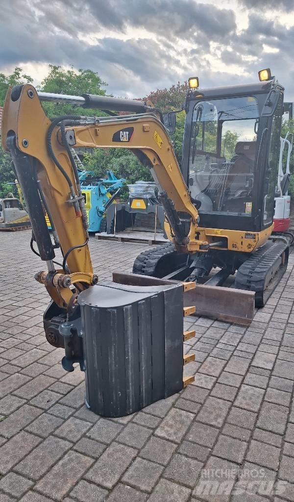 CAT 302.7 D CR Міні-екскаватори < 7т