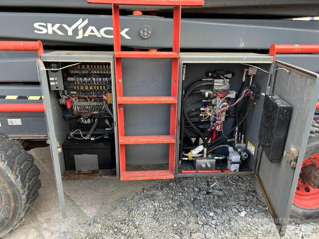 SkyJack SJ 8841 RT Підйомники-ножиці