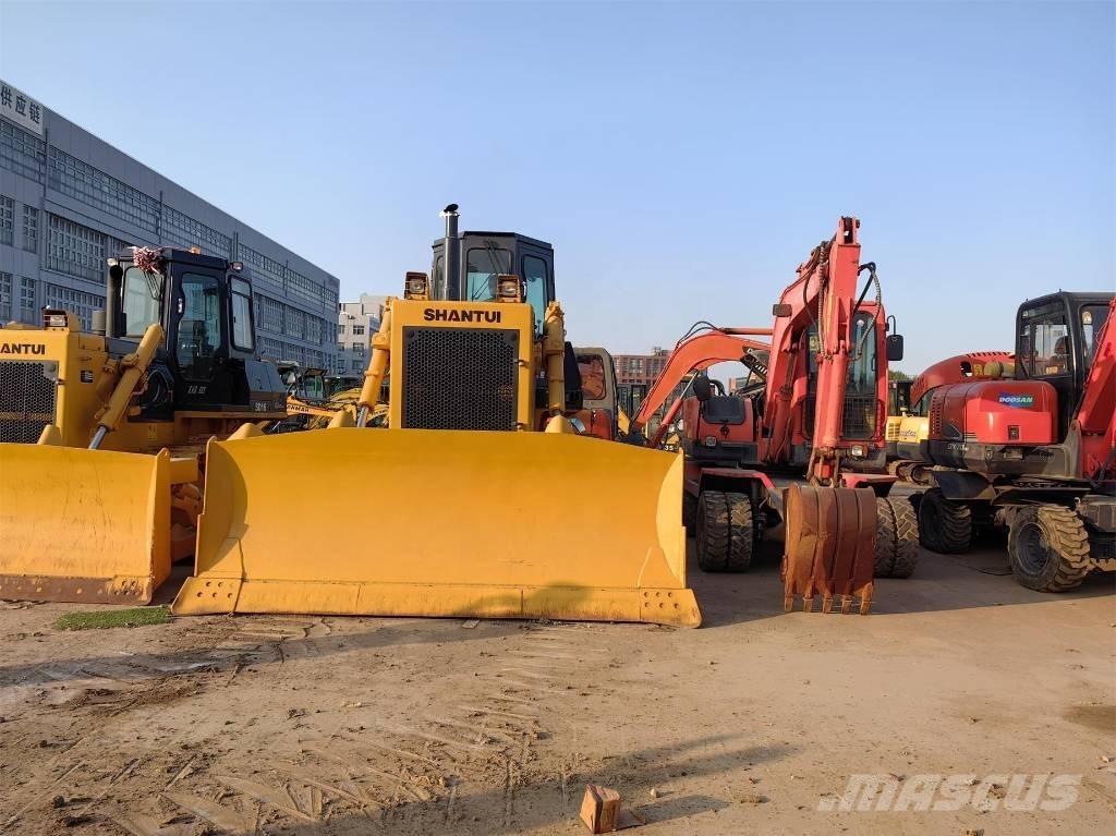 Shantui SD22 Гусеничні бульдозери