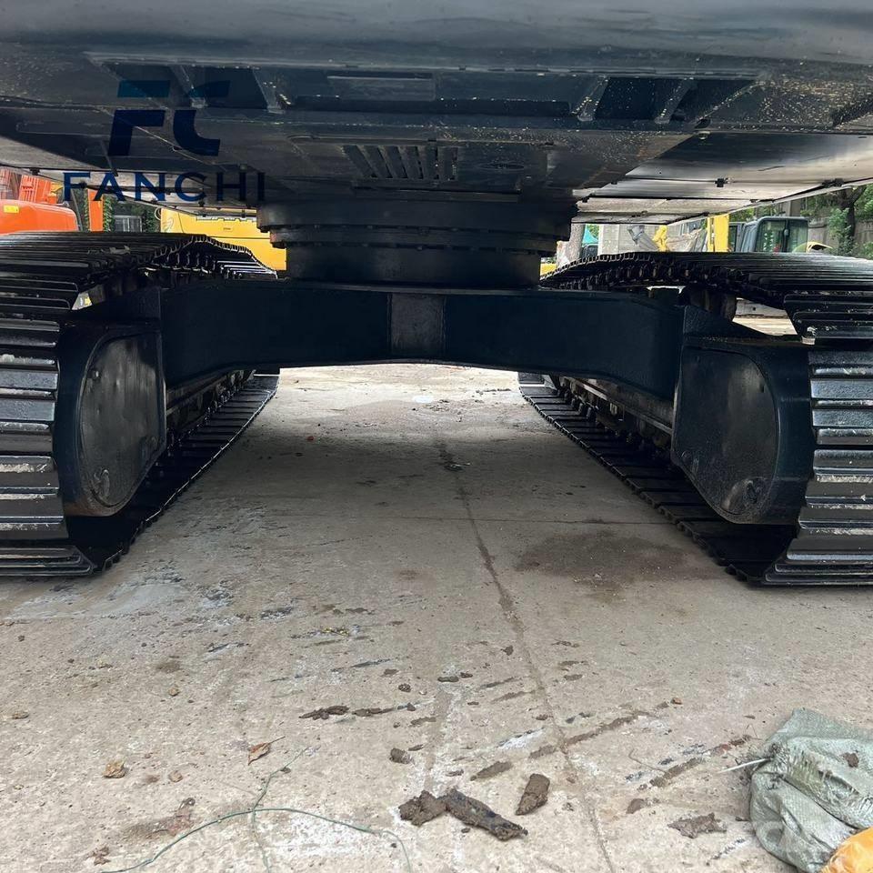 Hyundai 220LC-9S Гусеничні екскаватори