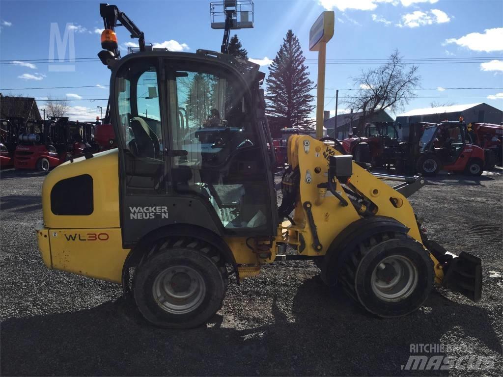 Wacker Neuson WL30 Фронтальні навантажувачі