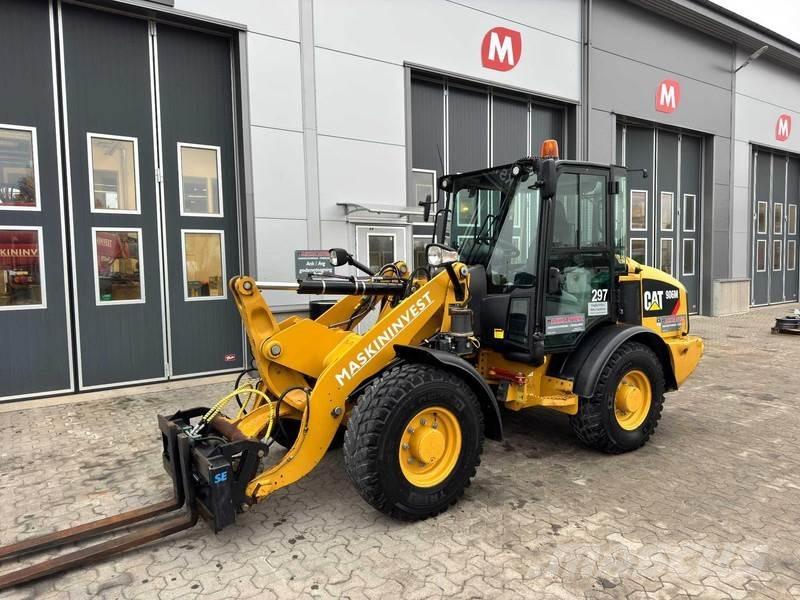 CAT 906M Cat 906M Фронтальні навантажувачі