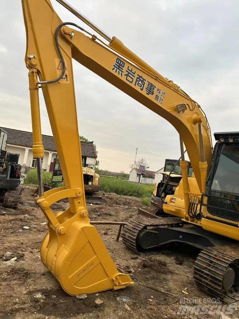 Komatsu PC 130 Гусеничні екскаватори