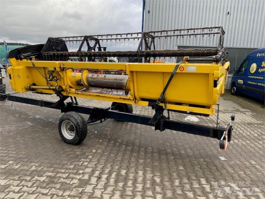 New Holland CX780 Зернозбиральні комбайни