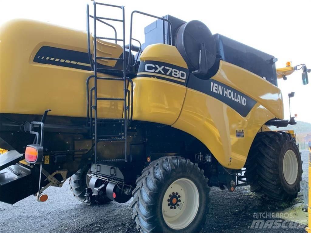 New Holland CX780 Зернозбиральні комбайни