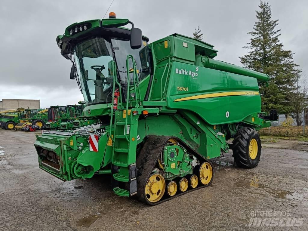 John Deere T670i Зернозбиральні комбайни