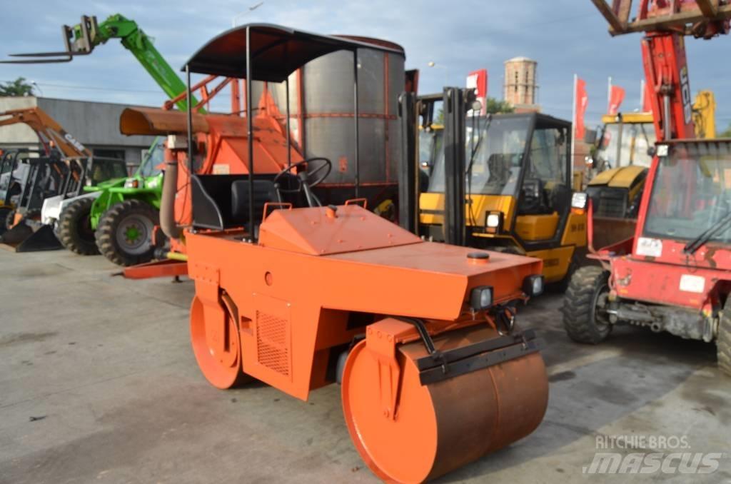 Bomag BW 90 Котки тротуарні