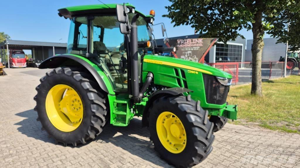 John Deere 5090 R Трактори