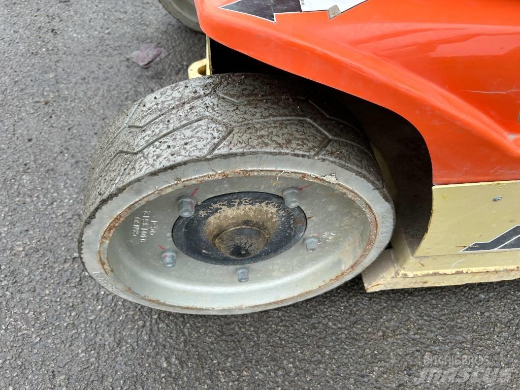 JLG Toucan 10 E Колінчаті підйомники