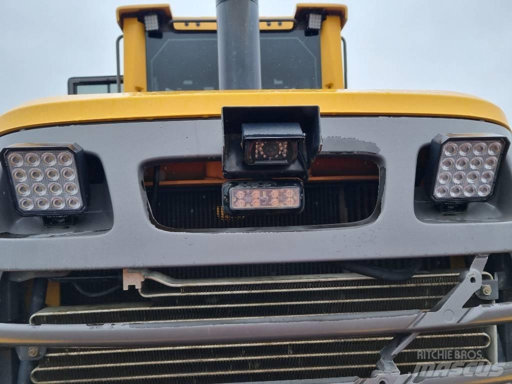 Volvo L 70 F Фронтальні навантажувачі