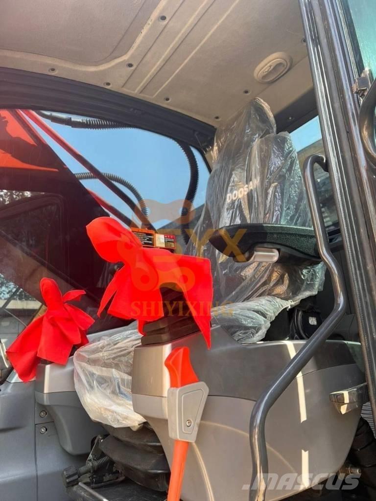 Doosan DX 300LC-9C Гусеничні екскаватори