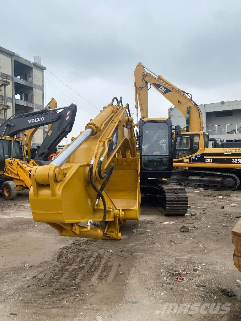 CAT 320 C Гусеничні екскаватори