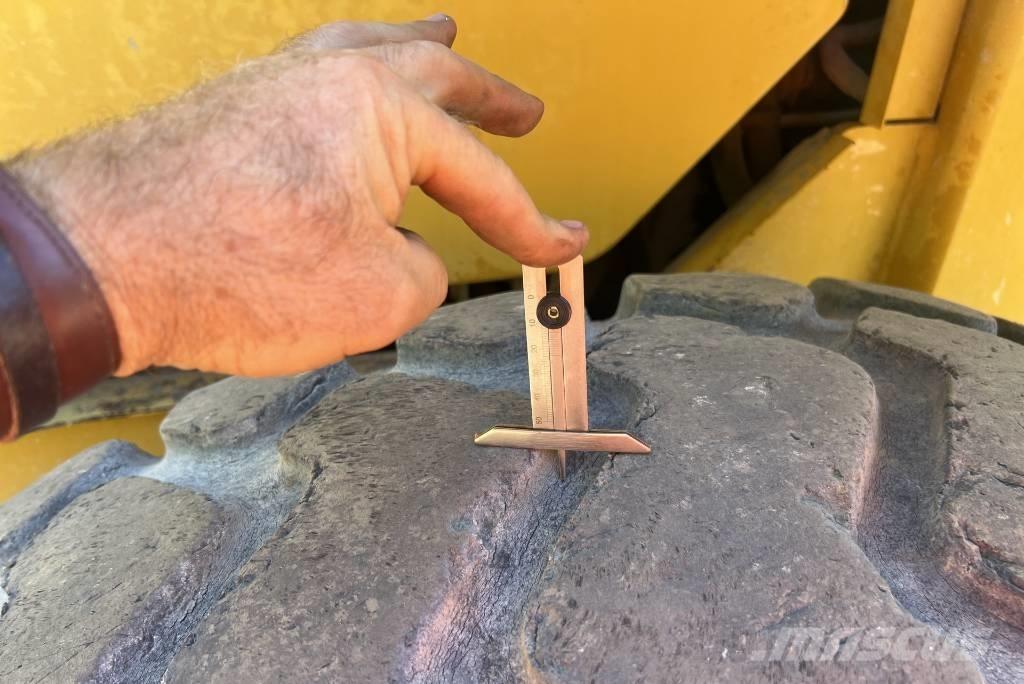 CAT 938 G Фронтальні навантажувачі