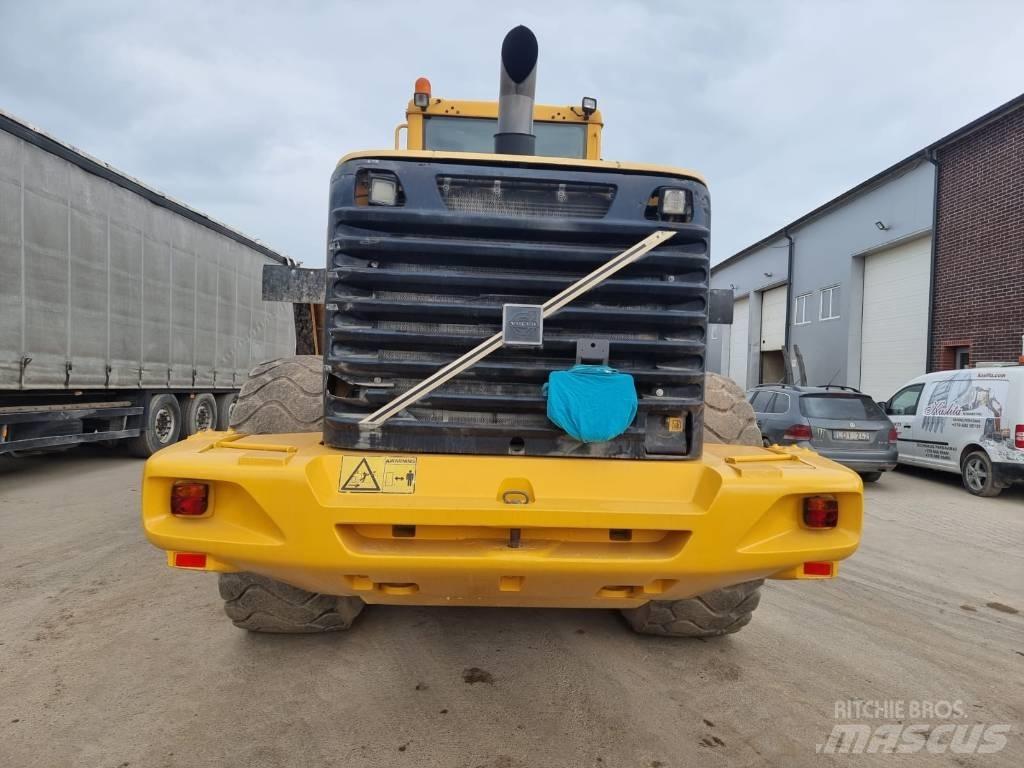 Volvo L 180 E Фронтальні навантажувачі