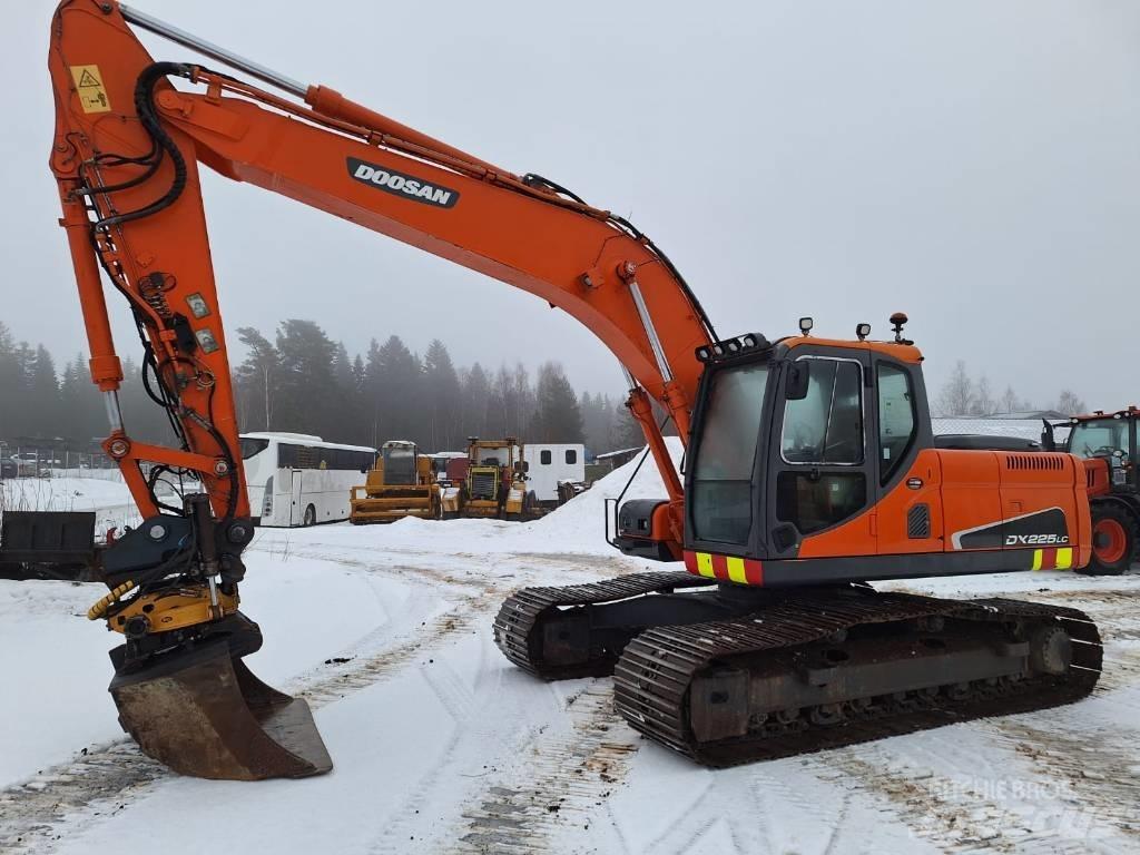 Doosan DX 225 LC Гусеничні екскаватори