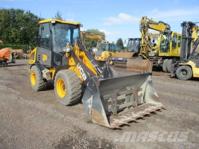 JCB 407 Фронтальні навантажувачі