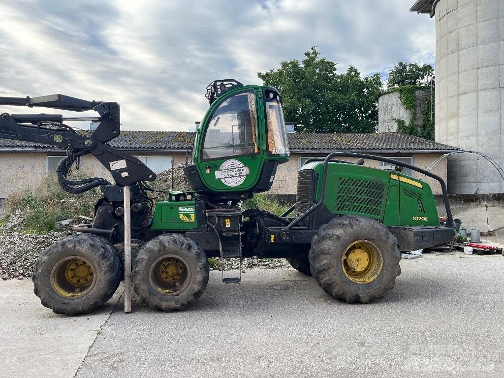 John Deere 1070 E Харвестери