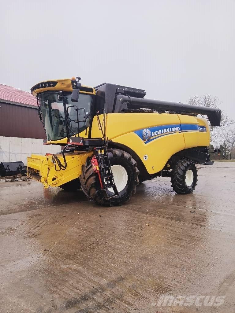 New Holland CX6.90 Зернозбиральні комбайни