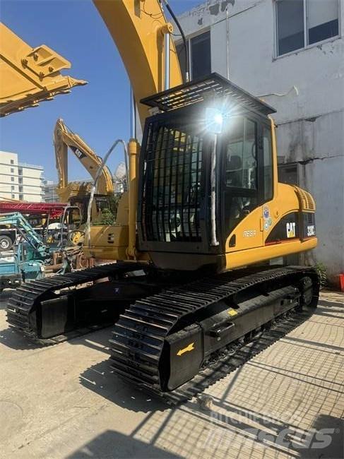 CAT 320 C L Гусеничні екскаватори