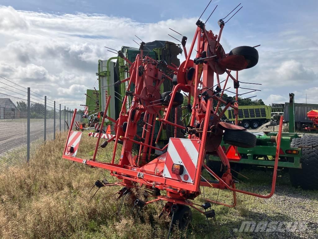 Kuhn GF 8702 Граблі і сінозворушувачі