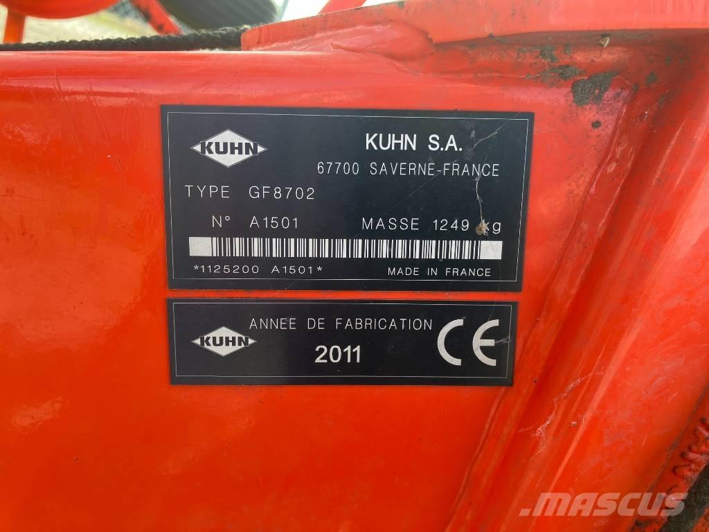 Kuhn GF 8702 Граблі і сінозворушувачі