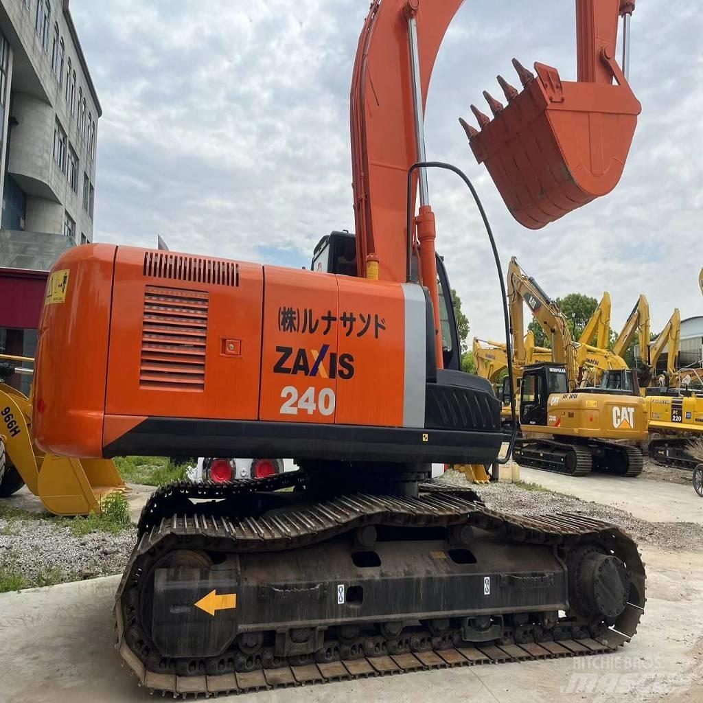 Hitachi ZX 240 Гусеничні екскаватори