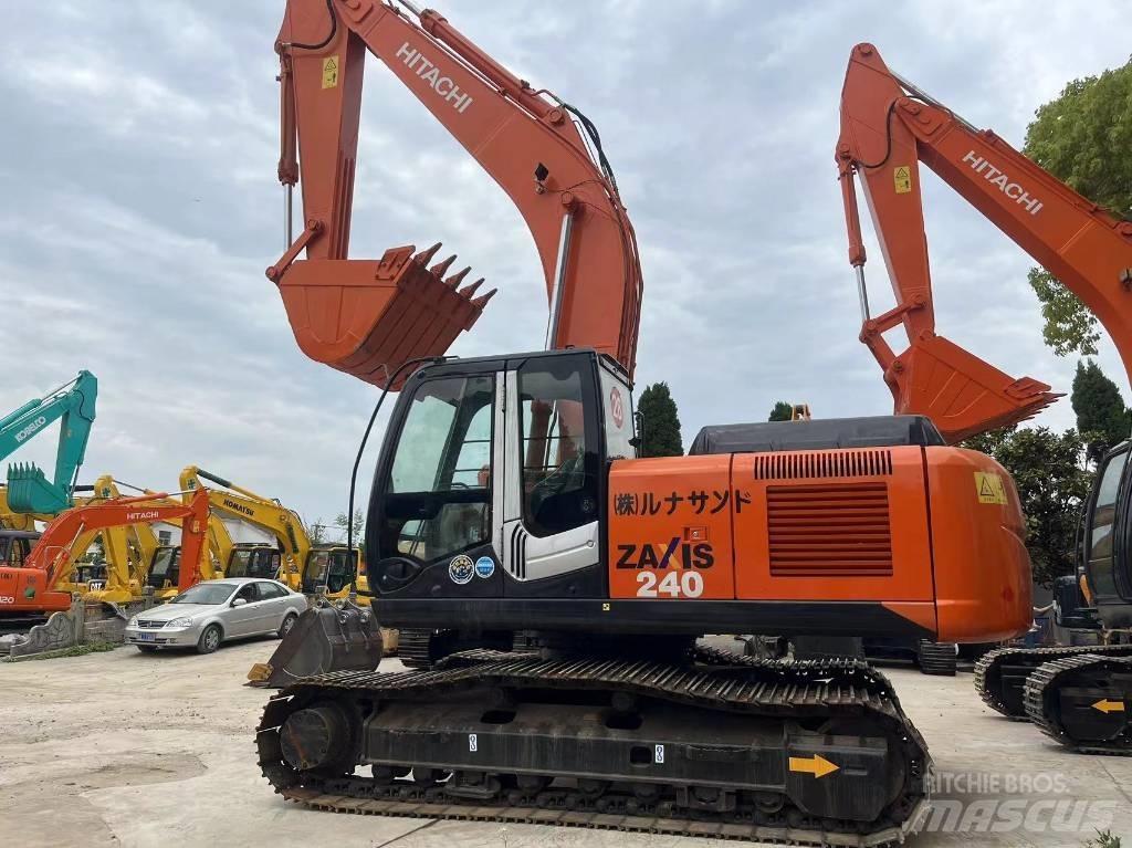 Hitachi ZX 240 Гусеничні екскаватори