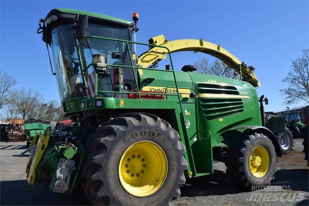 John Deere 7250 i Кормозбиральні комбайни