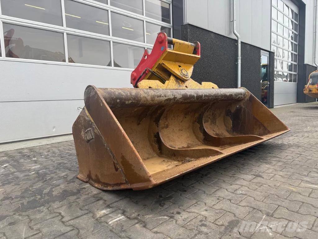  Oil Quick OQ70/55 Ковші