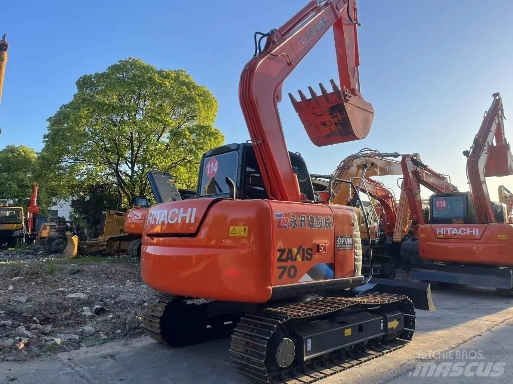 Hitachi ZX70 Гусеничні екскаватори