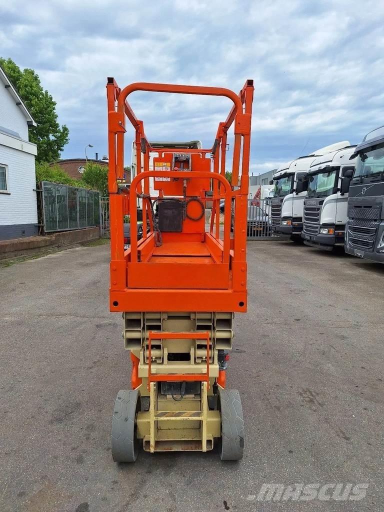 JLG 2030 ES Підйомники-ножиці