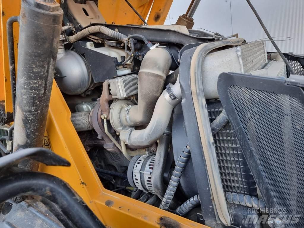 JCB 4 CX Екскаватори-навантажувачі