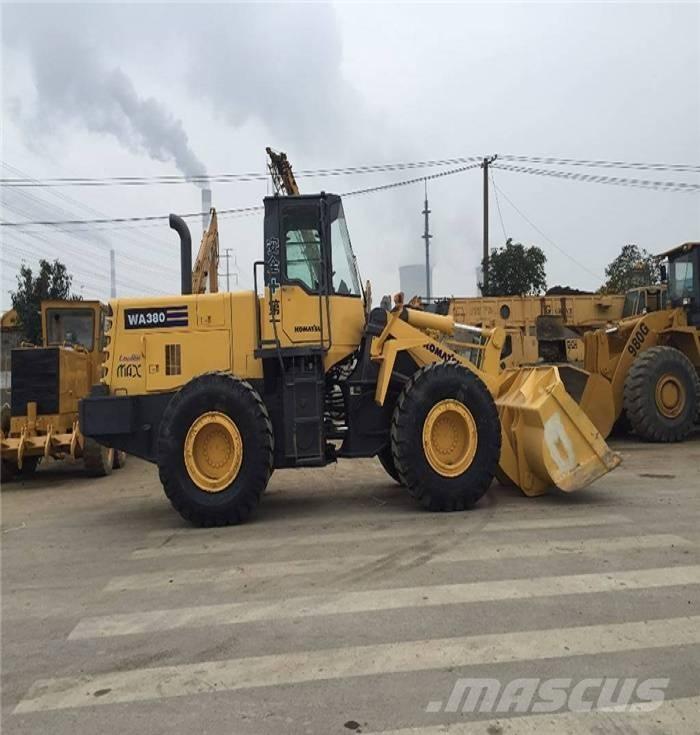 Komatsu WA 380-3 Фронтальні навантажувачі