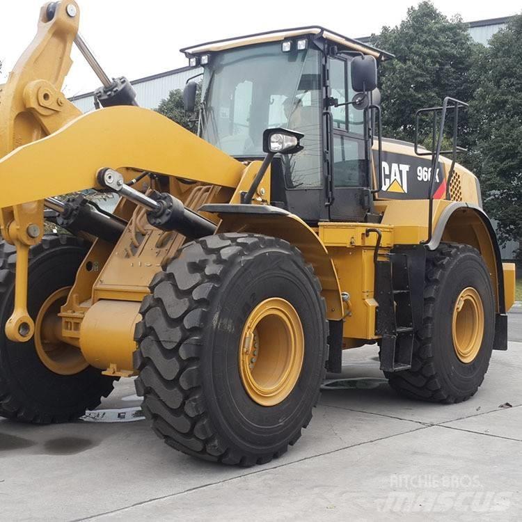 CAT 966K Фронтальні навантажувачі