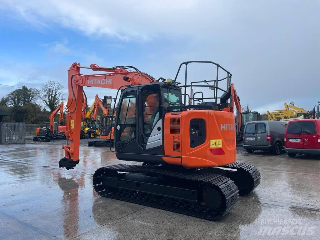 Hitachi ZX 135 US-6 Гусеничні екскаватори