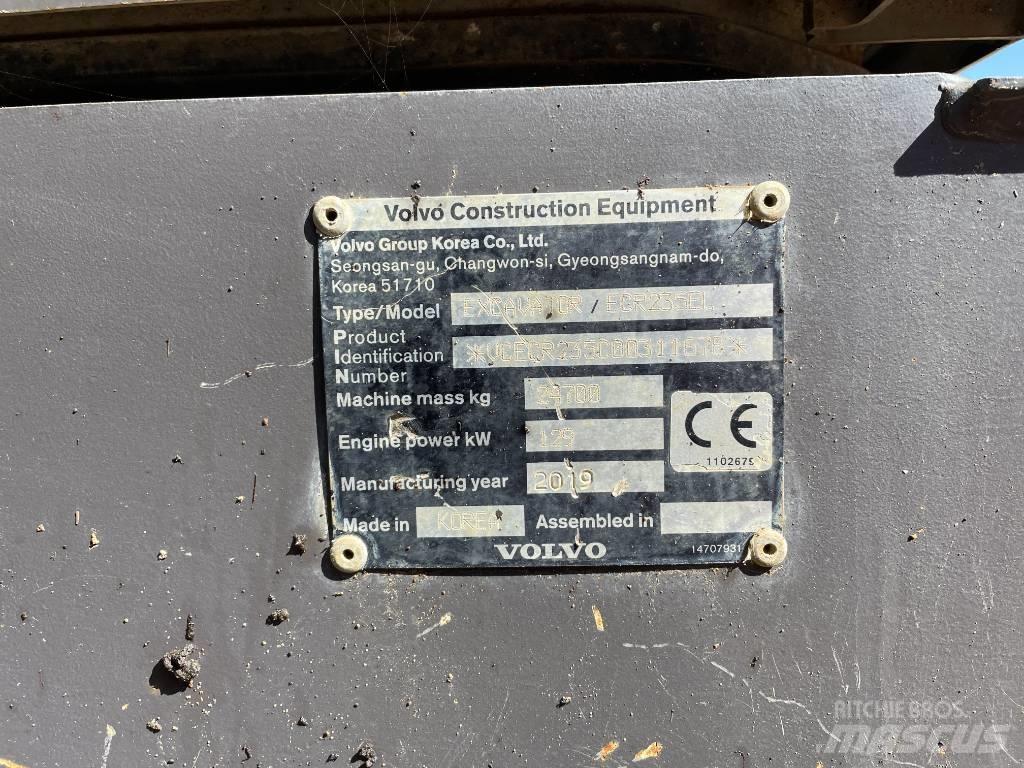 Volvo ECR 235 Гусеничні екскаватори