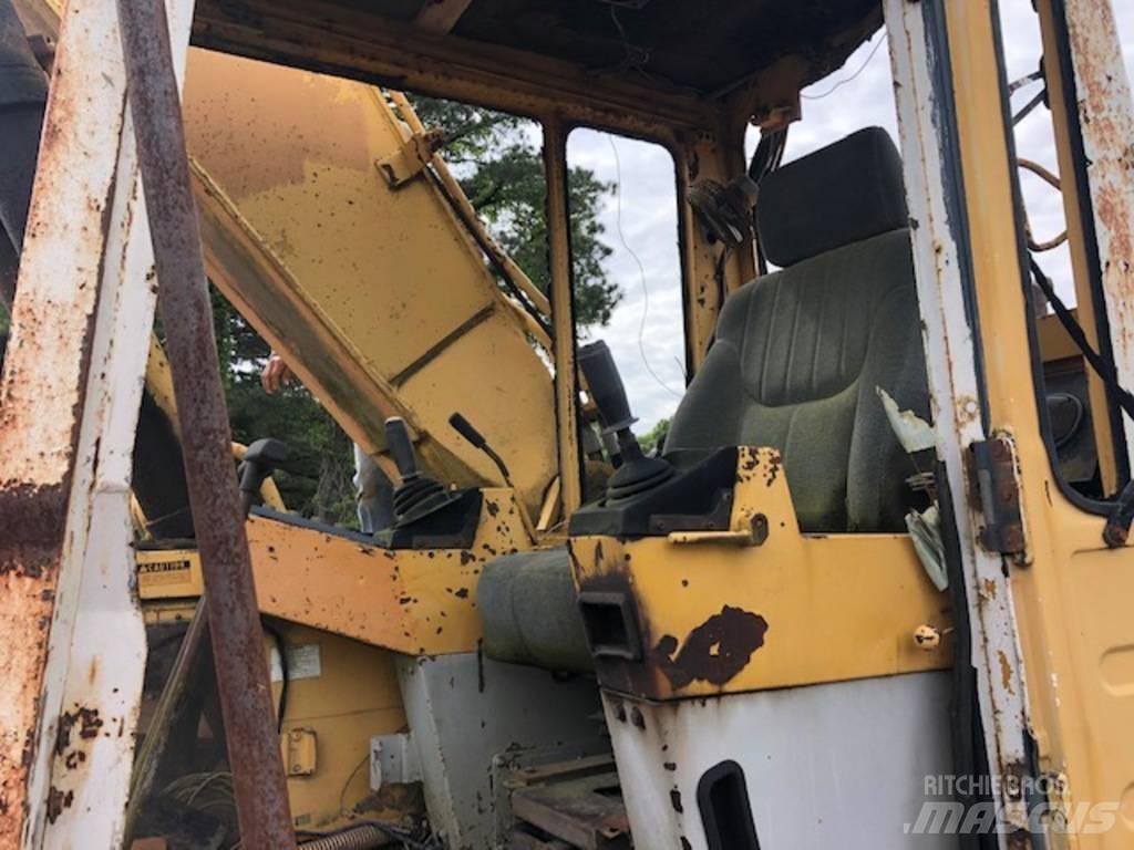 Komatsu PC 200 LC-3 Гусеничні екскаватори