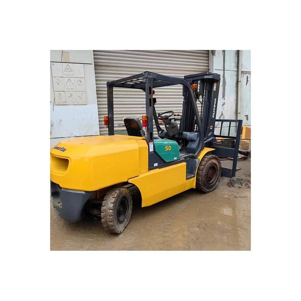 Komatsu FD 50-6 Дизельні навантажувачі