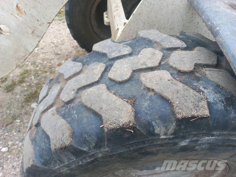 Schaeff SKL 824 Фронтальні навантажувачі