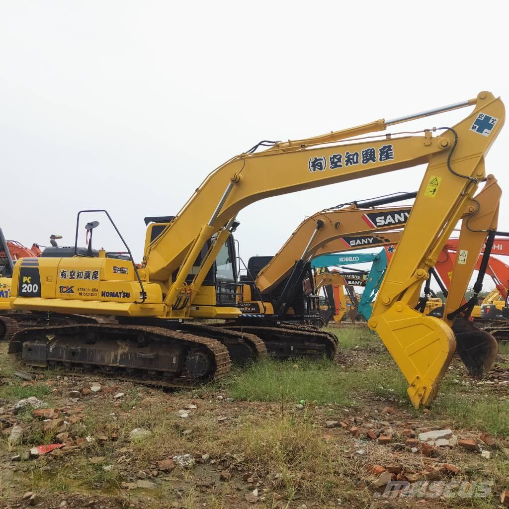 Komatsu PC200-8 Гусеничні екскаватори