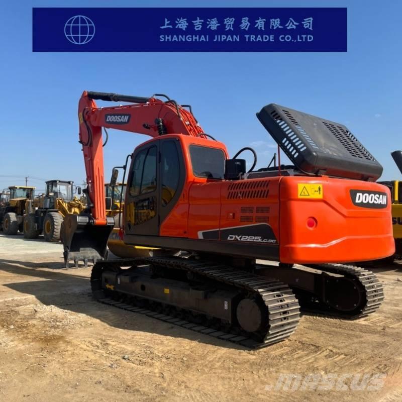 Doosan DX 225 Гусеничні екскаватори