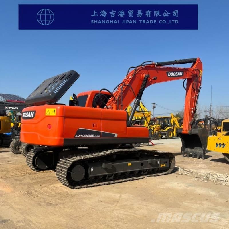 Doosan DX 225 Гусеничні екскаватори