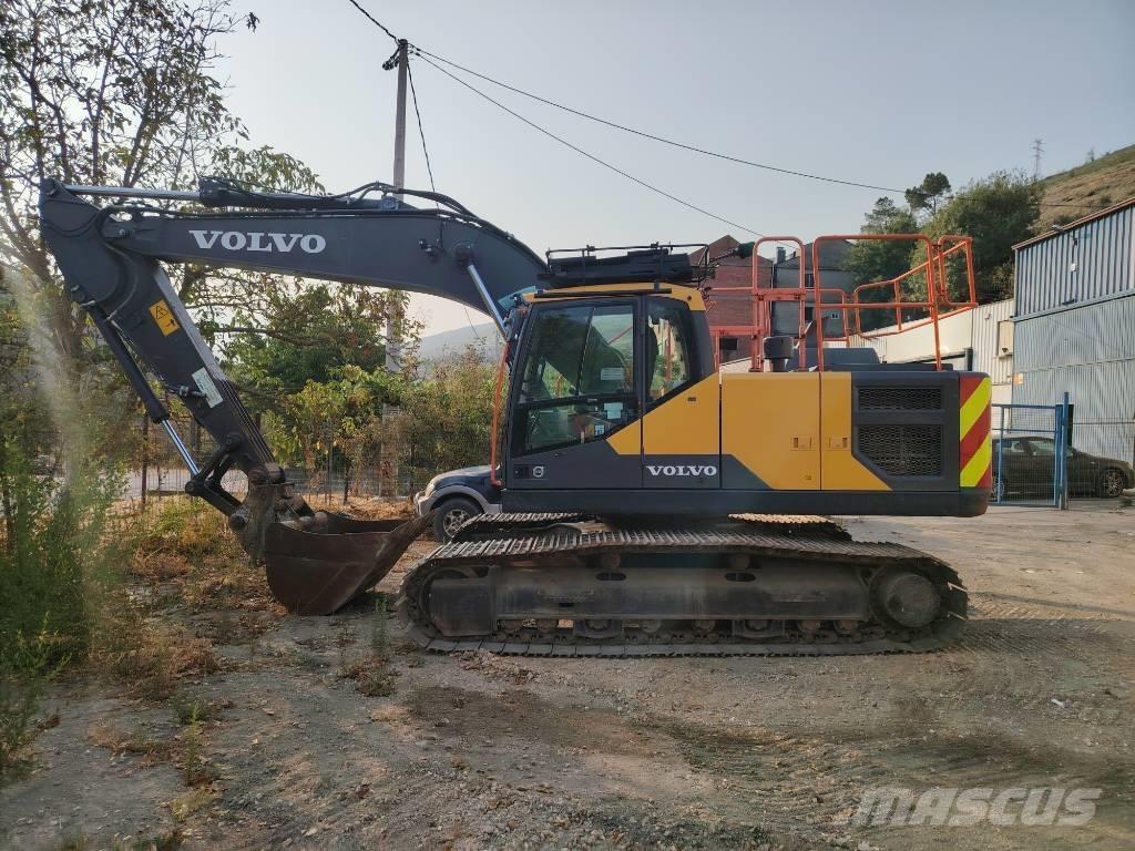 Volvo EC 220 E Гусеничні екскаватори