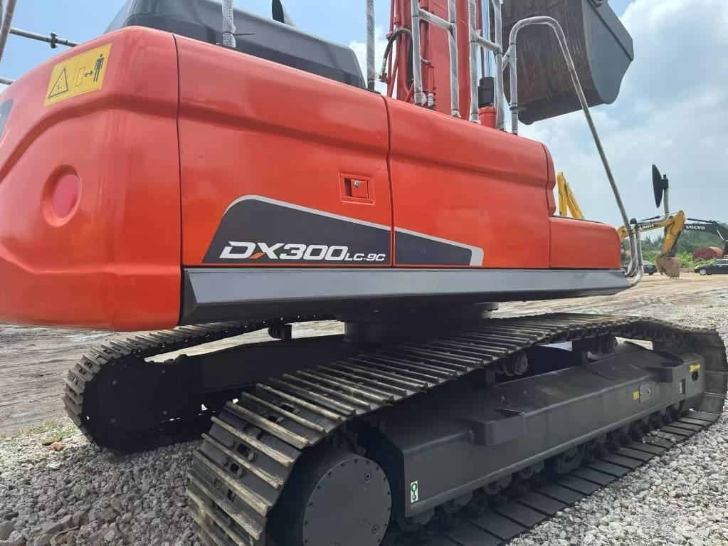 Doosan DX300-9C Гусеничні екскаватори