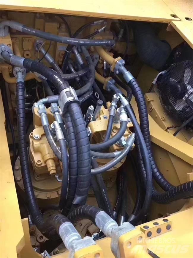 CAT 345 D L Гусеничні екскаватори