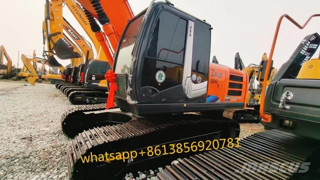 Hitachi ZX 200 Гусеничні екскаватори